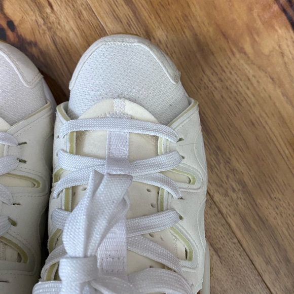 AIR HUARACHE CRAFT SNEAKER IN SUMMIT WHITE, ROSEWOOD, WOLF GREY, & BLACK - Picture 12 of 13